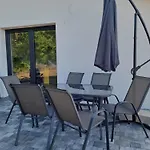 Villa W Malym Sadzie