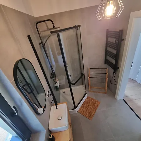 W Malym Sadzie 빌라 *