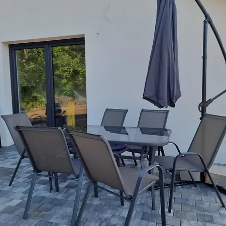 빌라 W Malym Sadzie