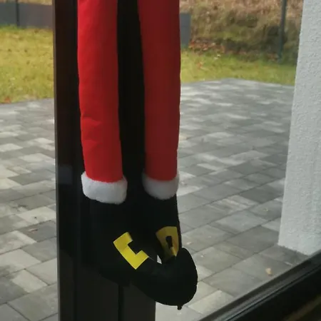 Villa W Malym Sadzie *