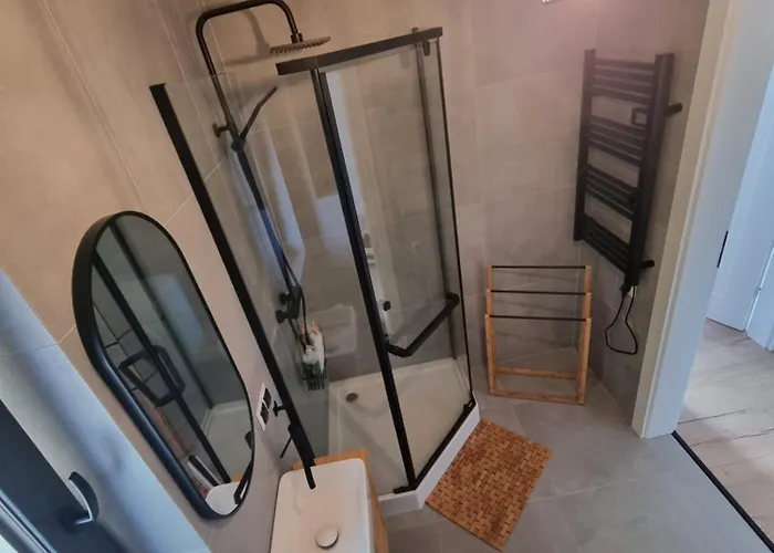 W Malym Sadzie Villa *