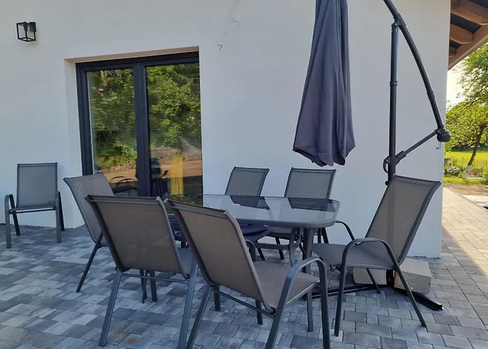 Villa W Malym Sadzie