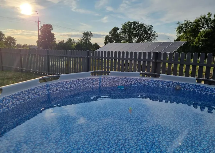 Villa W Malym Sadzie *