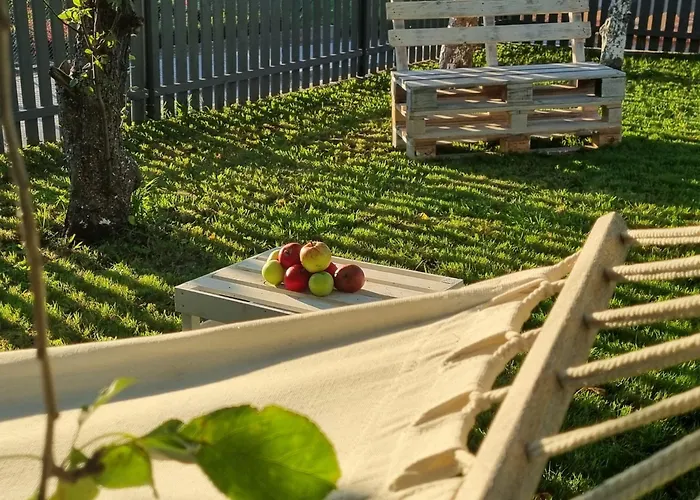 W Malym Sadzie Villa *